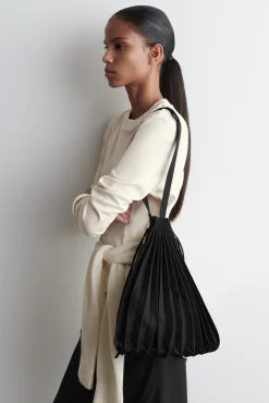 COS Väskor | Nyheter*ACCORDION TOTEBAG I KANVAS