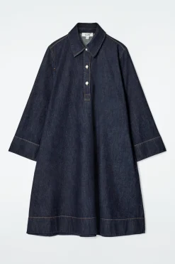 COS Klänningar & Jumpsuits | Utvald Denim*A-LINJESKUREN SKJORTKLÄNNING I DENIM MED MINILÄNGD