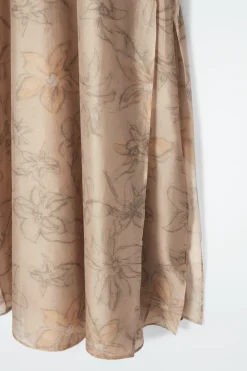 COS Klänningar & Jumpsuits*BLOMMIG A-LINJESKUREN MAXIKLÄNNING MED HALTERNECK