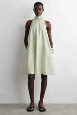 COS Klänningar & Jumpsuits | Nyheter*DRAPERAD MINIKLÄNNING MED HALTERNECK