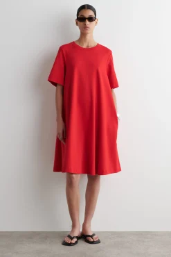 COS Klänningar & Jumpsuits | Nyheter*KORT T-SHIRTKLÄNNING MED A-SILHUETT