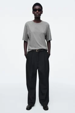 COS T-shirts | Toppar*LEDIG T-SHIRT I BOMULL