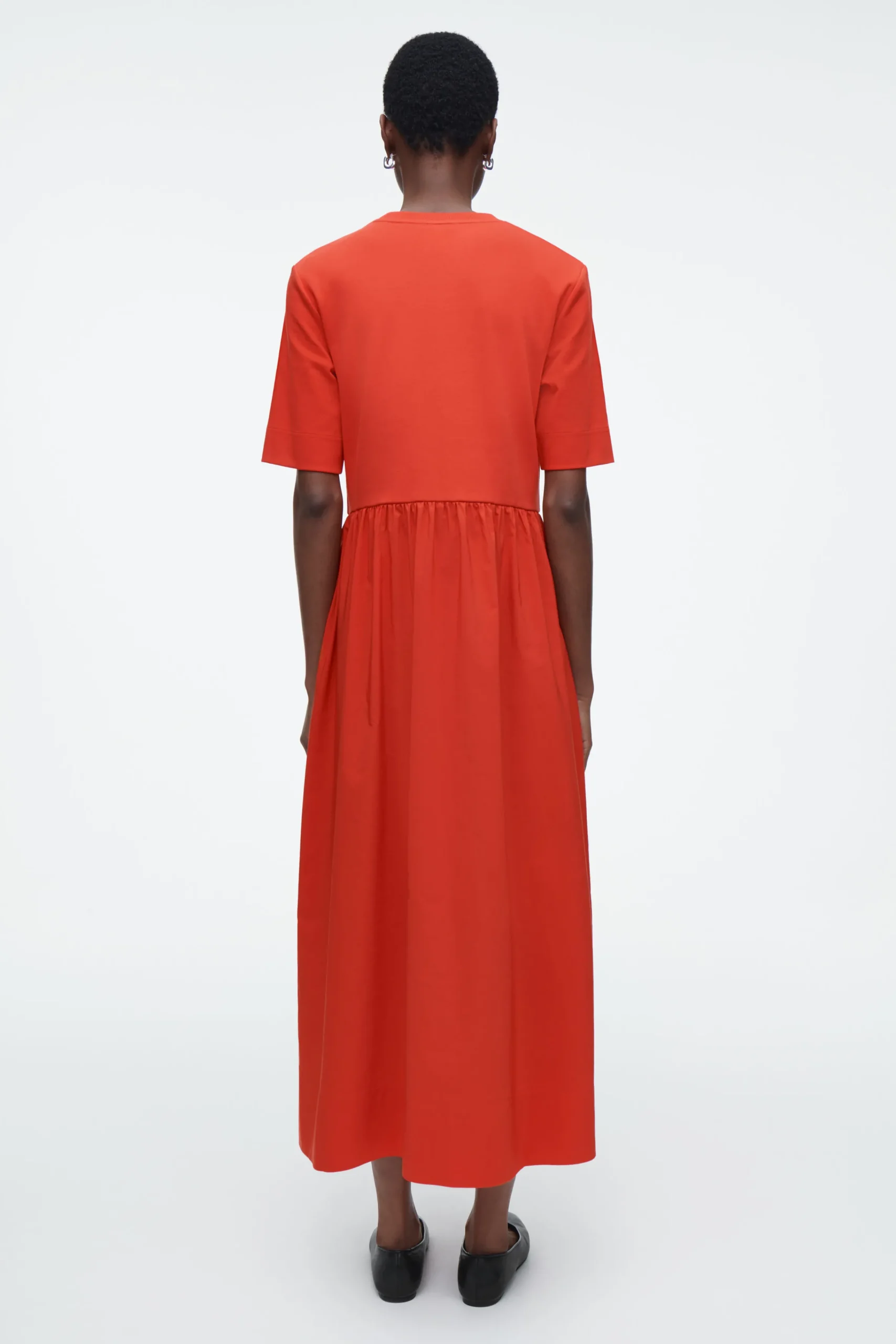 COS Klänningar & Jumpsuits | Tangerine Tones*MIDIKLÄNNING MED KONTRASTERANDE PANELER
