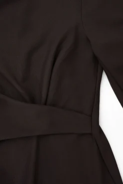 COS Klänningar & Jumpsuits*MIDIKLÄNNING MED MARKERADE AXLAR