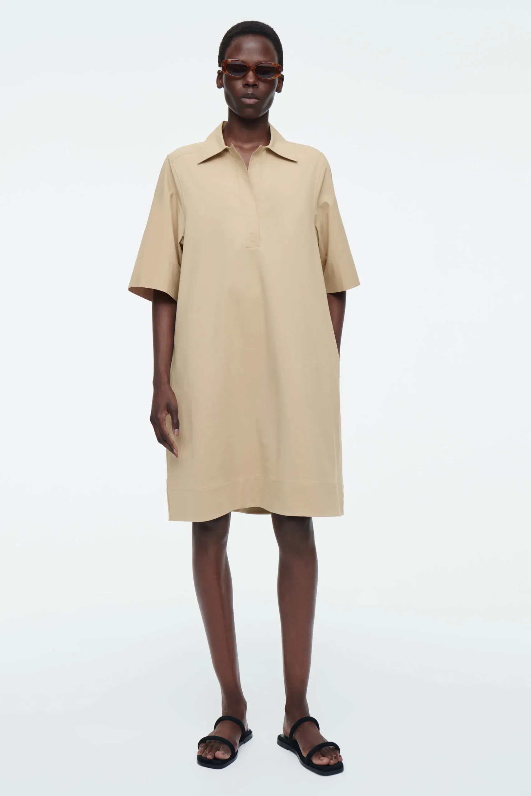 COS Klänningar & Jumpsuits*OVERSIZE-SKJORTKLÄNNING MED ÖPPEN KRAGE