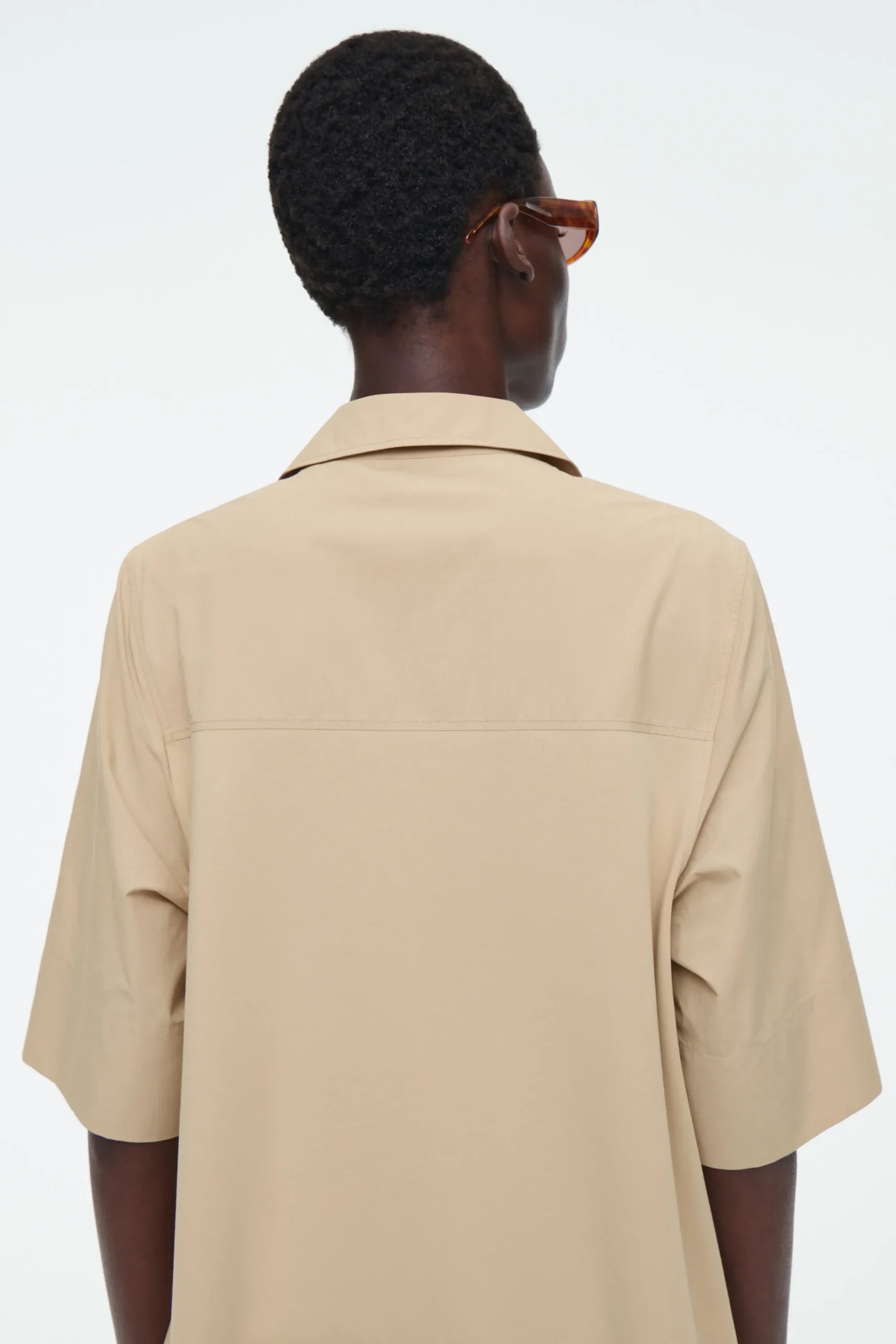 COS Klänningar & Jumpsuits*OVERSIZE-SKJORTKLÄNNING MED ÖPPEN KRAGE