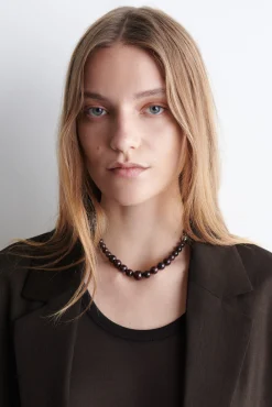 COS Smycken | Nyheter*PÄRLHALSBAND MED GRANATSTENAR