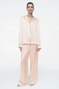 COS Matchande Set*PYJAMASSKJORTA I SIDEN MED PASSPOALER