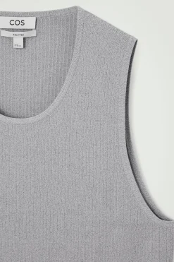 COS Stickat | Linnen*RIBBSTICKAT LINNE MED RUND HALS