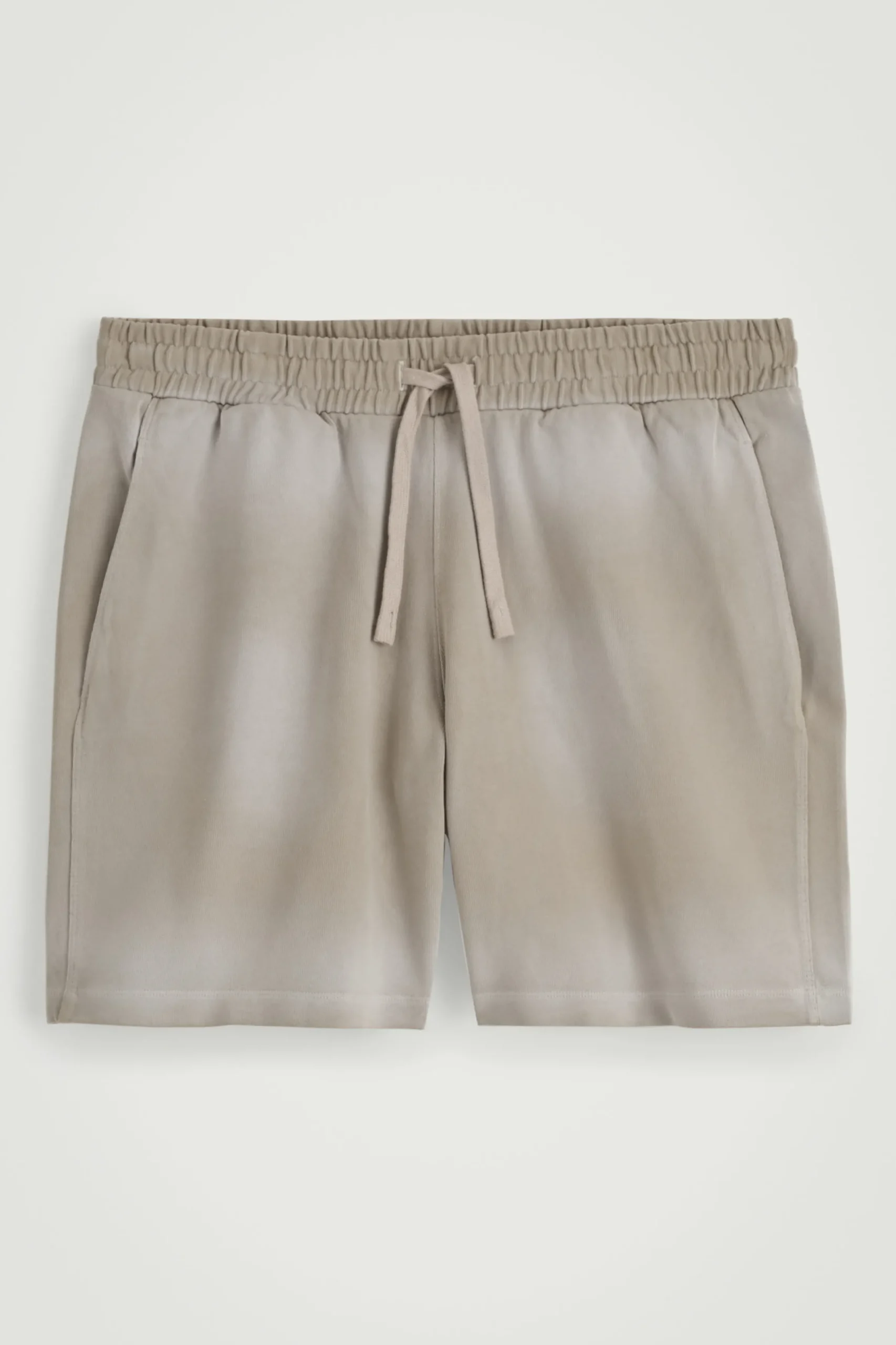 COS Shorts | Byxor*SHORTS MED DRAGSKO I TVÄTTAD JERSEY