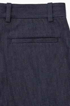COS Byxor | Utvald Denim*SKRÄDDADE BYXOR I DENIM MED VIDA BEN