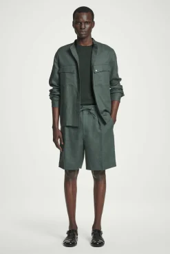 COS Kostymer | Shorts*SKRÄDDADE SHORTS I LINNE MED DRAGSKO