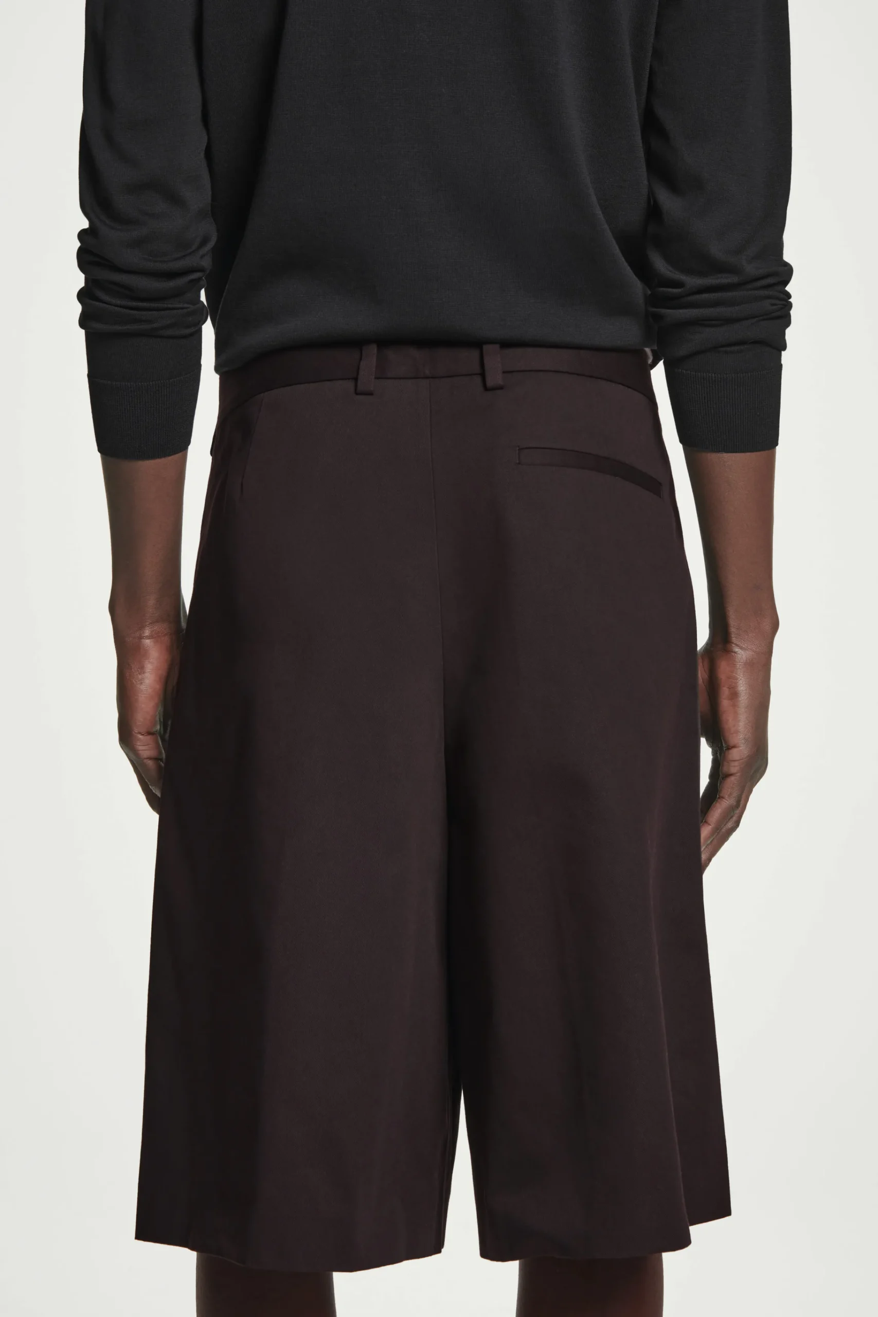 COS Shorts | Byxor*SKRÄDDADE SHORTS MED VIDA BEN