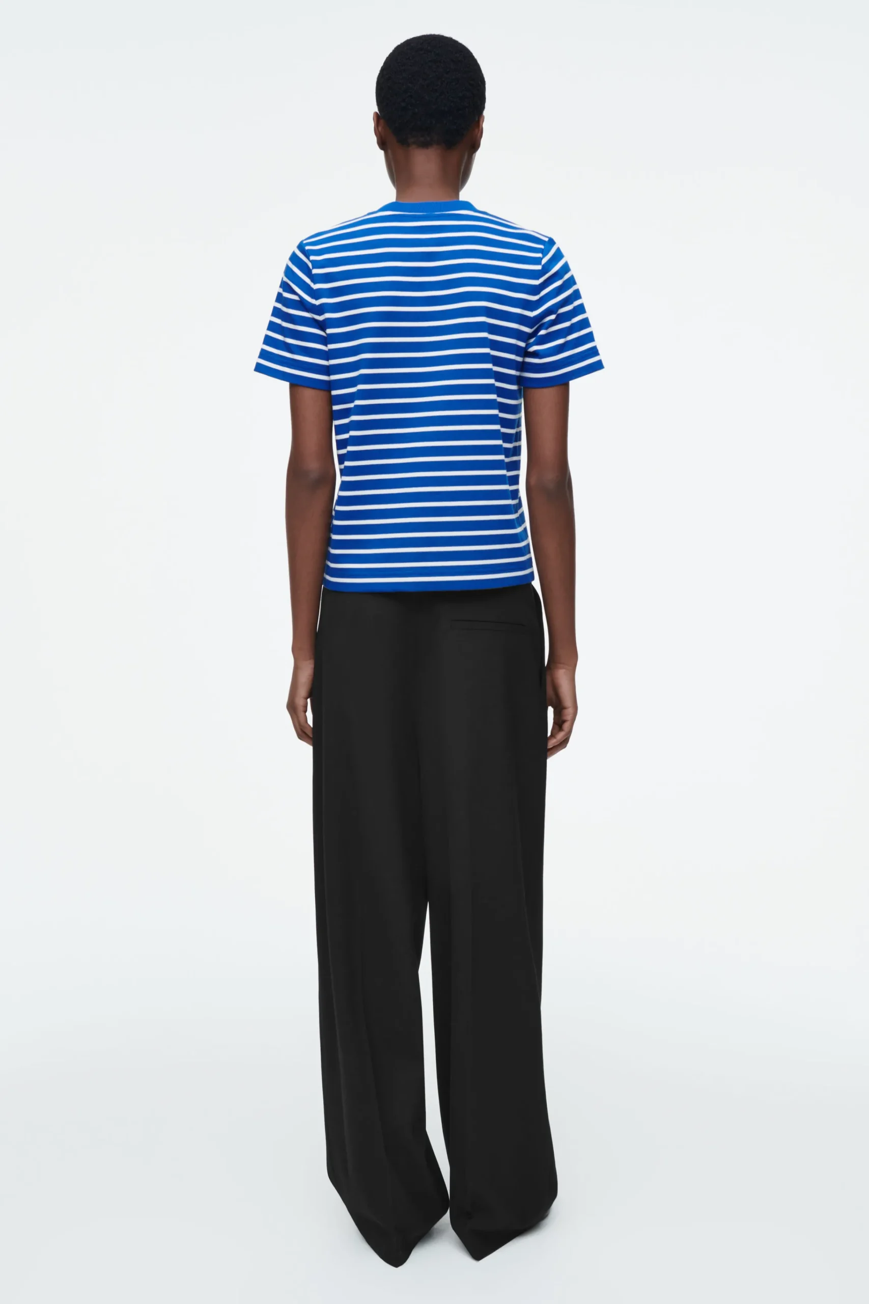 COS T-shirts | Toppar*STILRENT SKUREN T-SHIRT