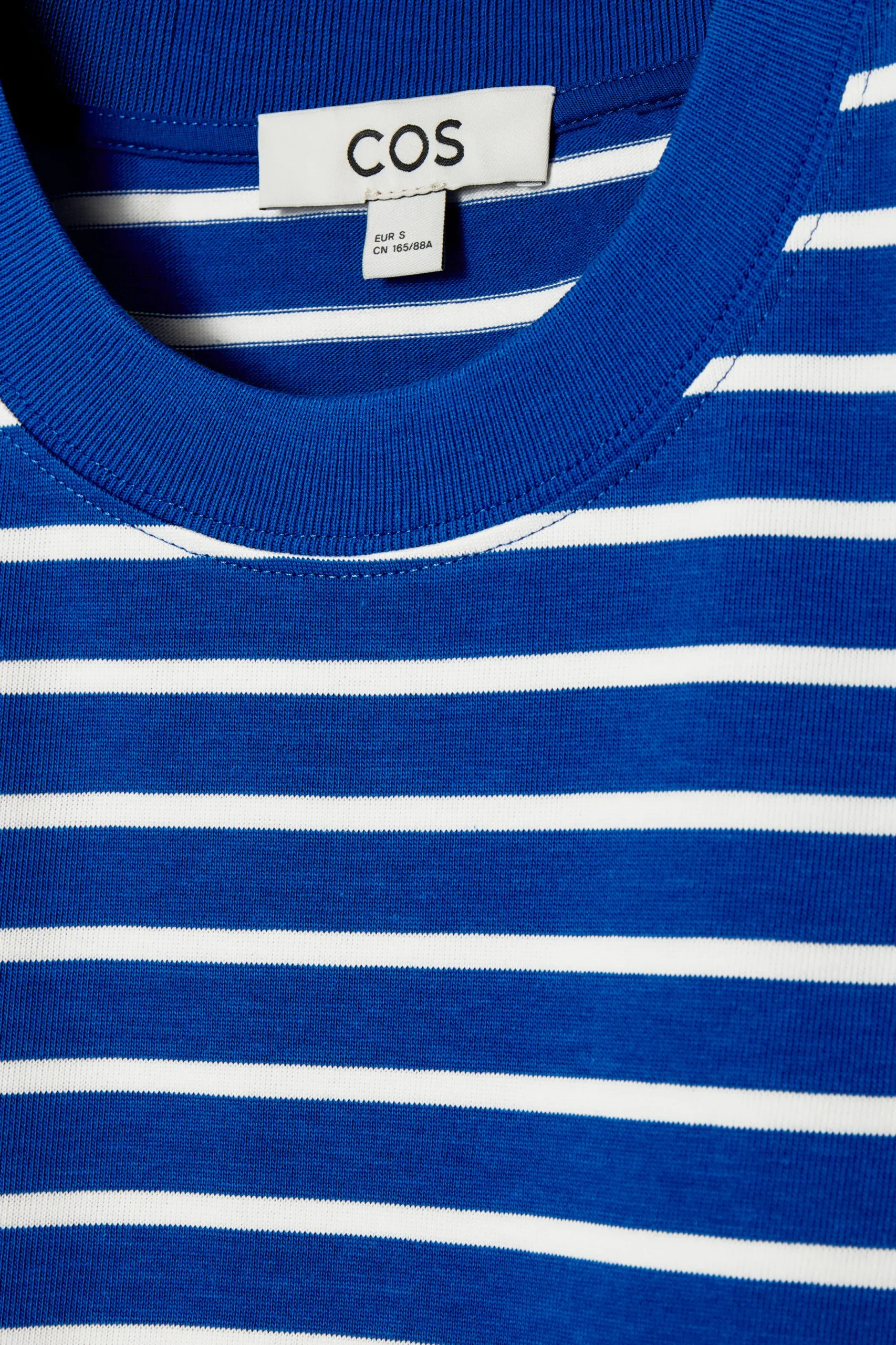 COS T-shirts | Toppar*STILRENT SKUREN T-SHIRT
