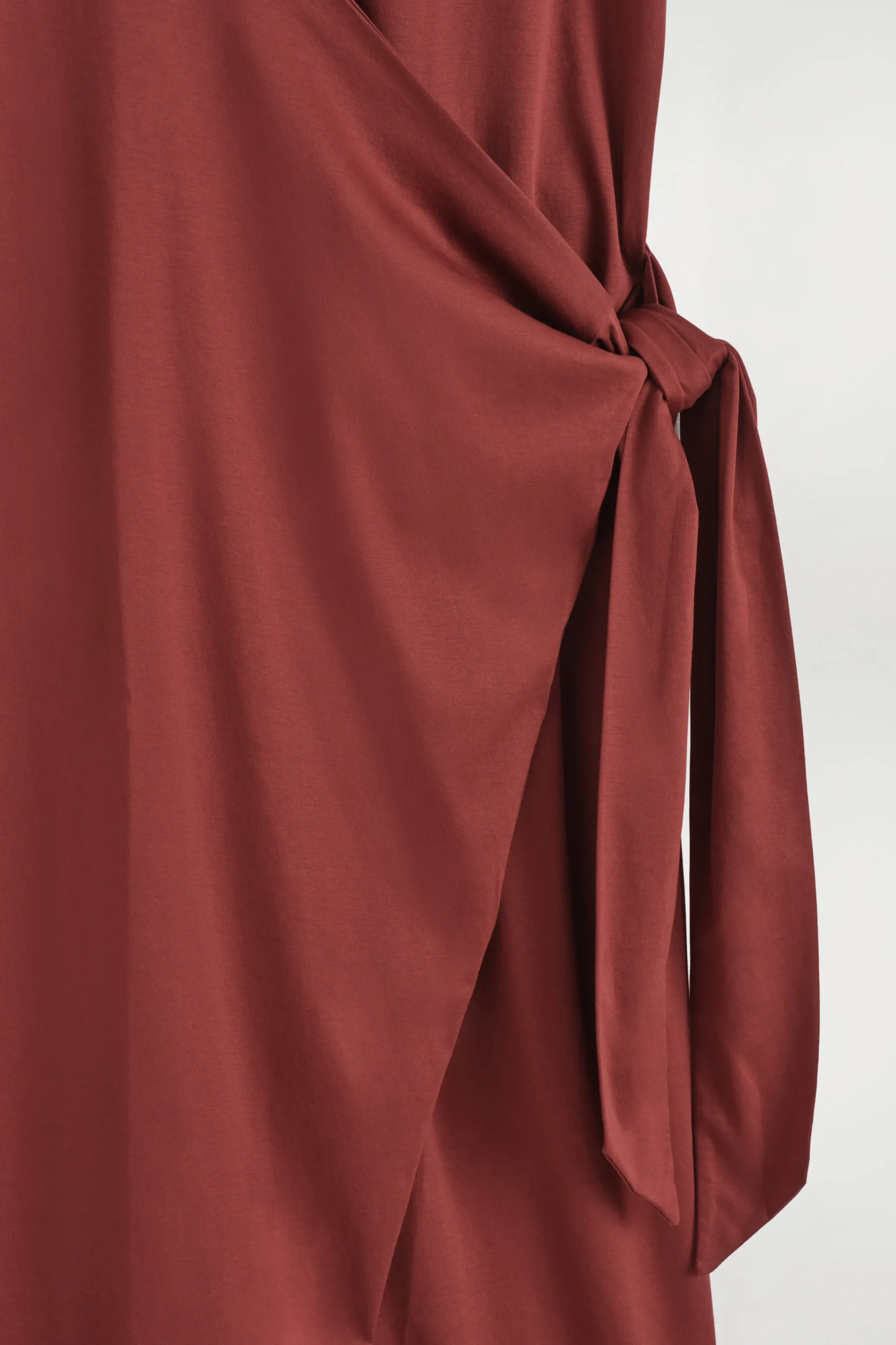 COS Klänningar & Jumpsuits | Nyheter*T-SHIRTKLÄNNING MED OMLOTTKNYTNING
