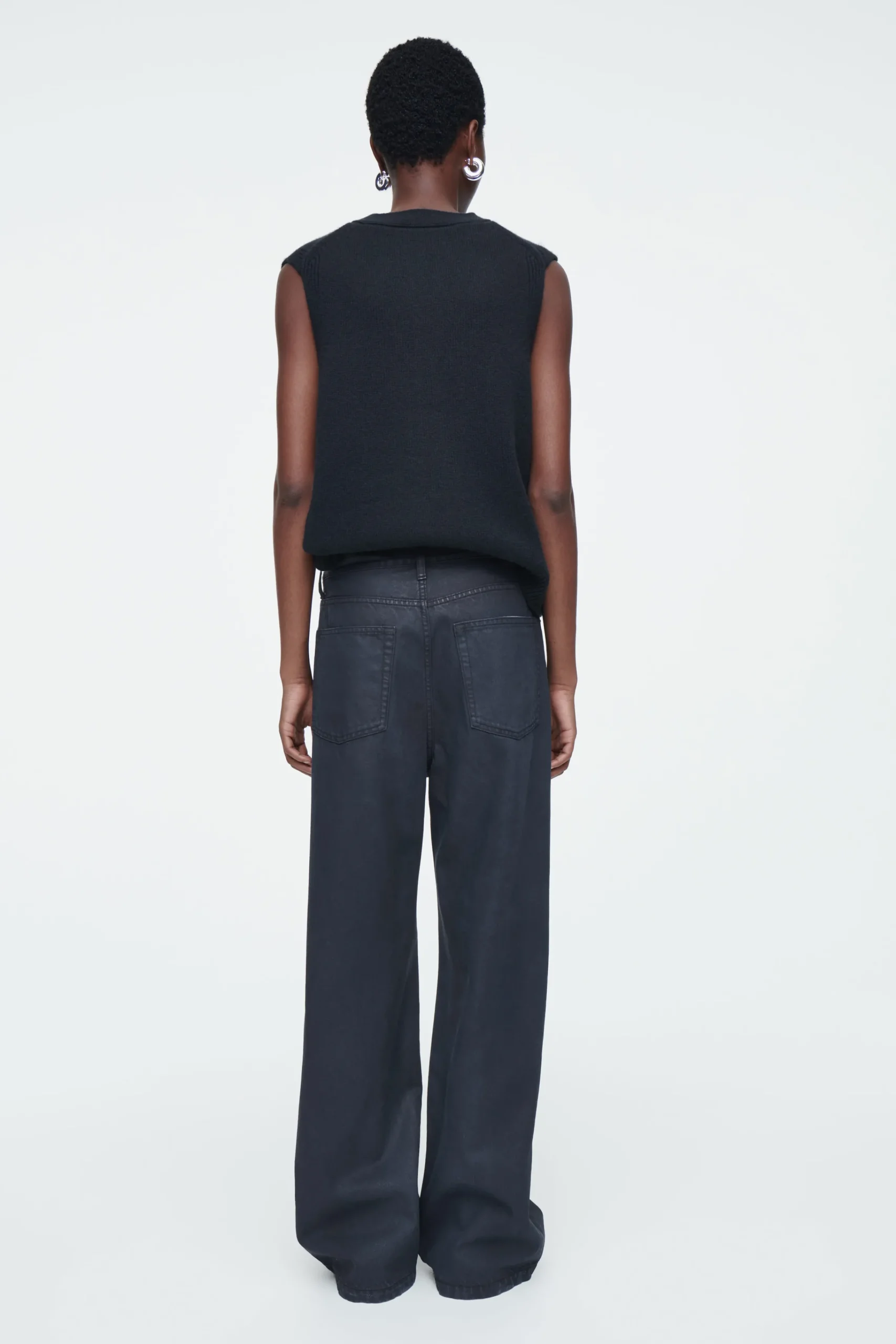 COS Jeans | Byxor*VOLUME SPRAYFÄRGADE JEANS MED VIDA BEN